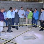 محافظ سوهاج يتفقد أعمال تطوير المرسى السياحي بالكورنيش الغربي